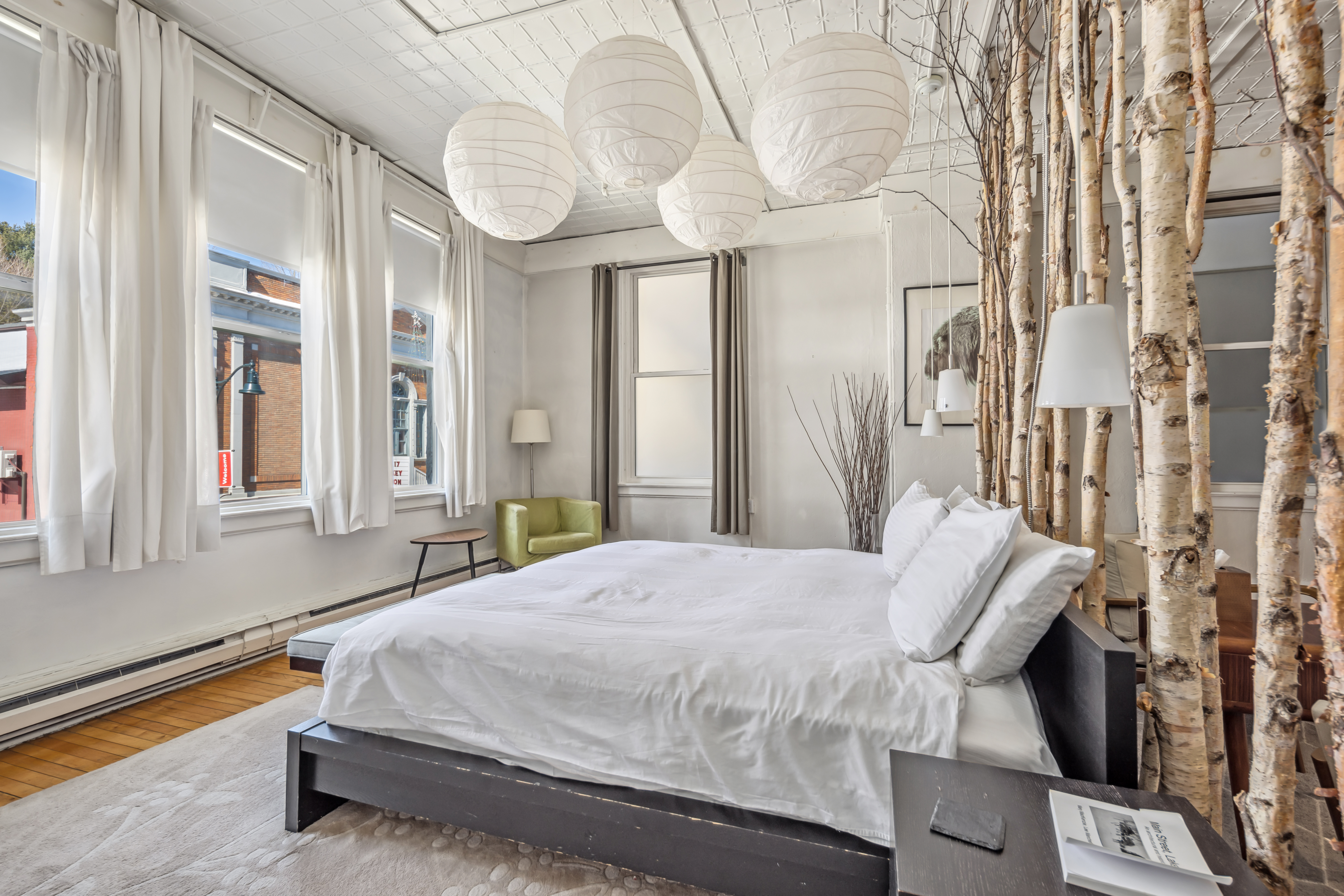 Room main image