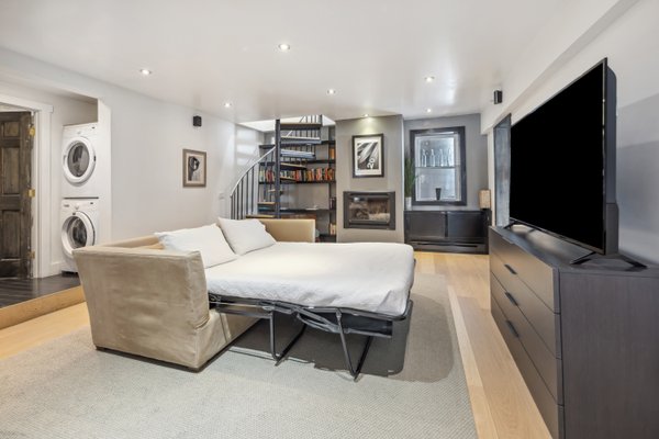 Room thumbnail 3